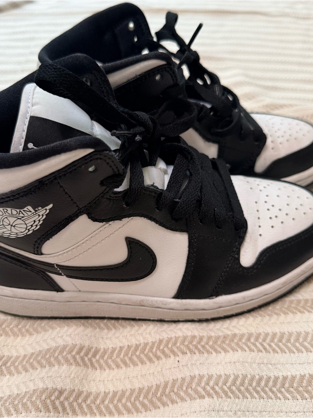 Nike Kids Black and White Mid-Top Sneakers - Picture 6 of 9